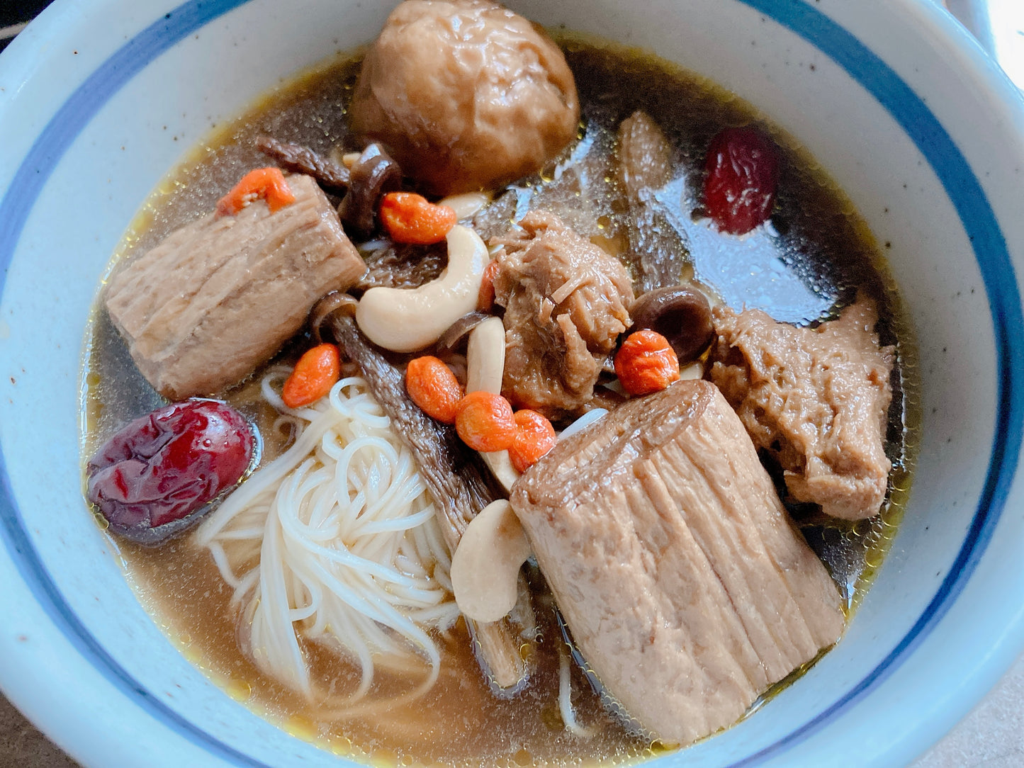 Vegan Herbal Soup [慈蓮齋] 何首烏湯包 (全素)